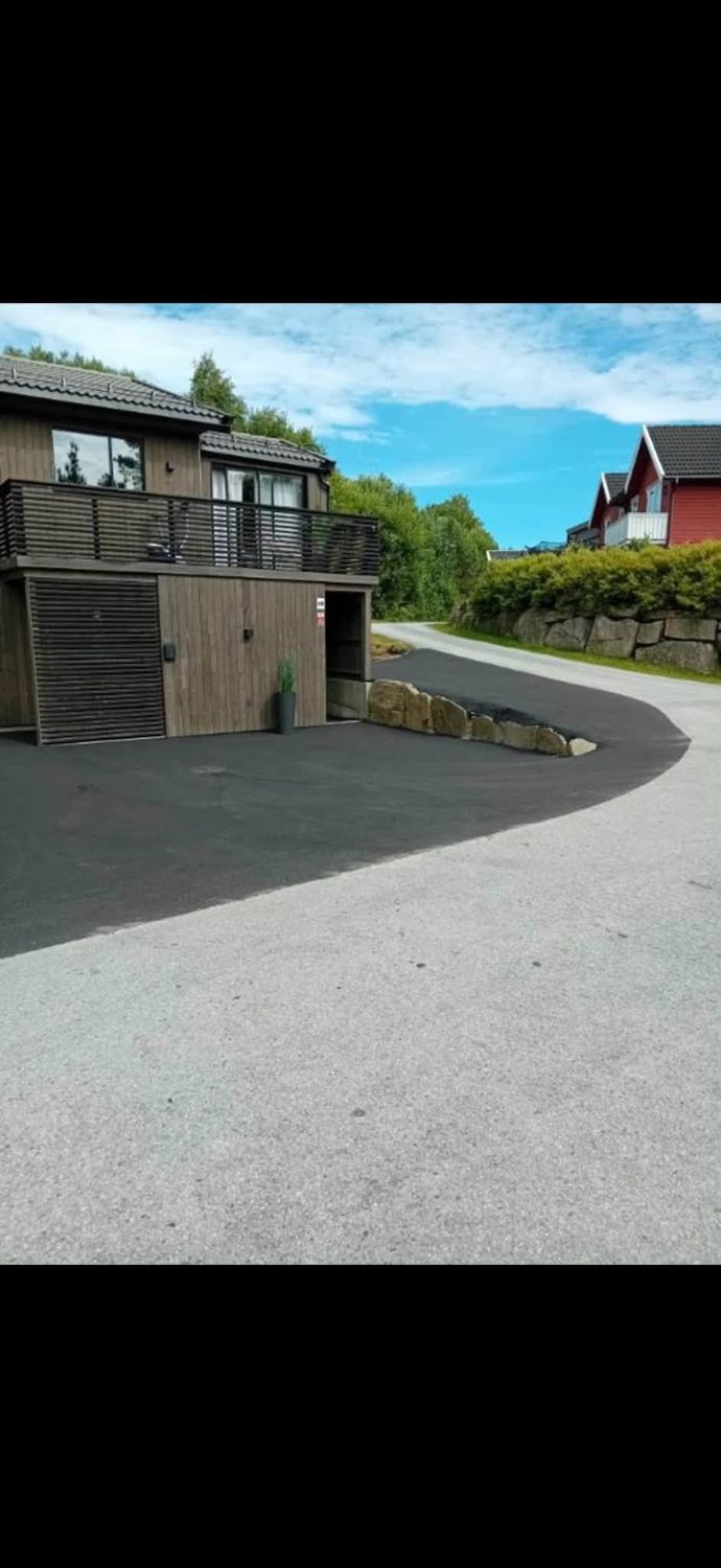 Opparbeidelse og asfaltering av tun – bilde 6