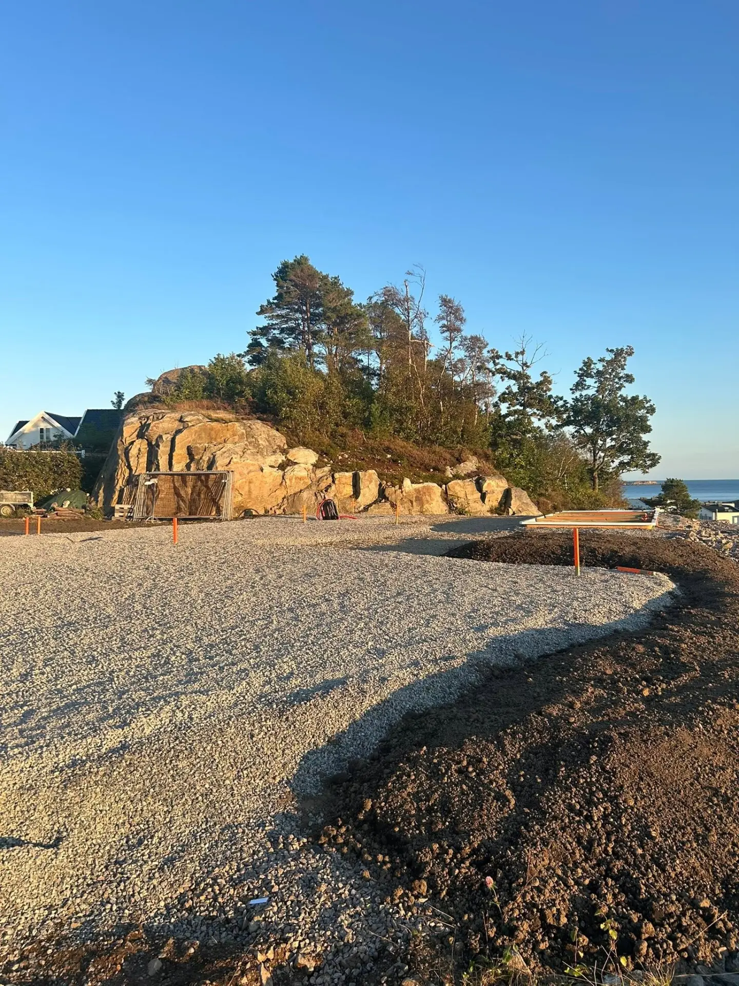 Hustomt med basseng i Njervåsen – bilde 8